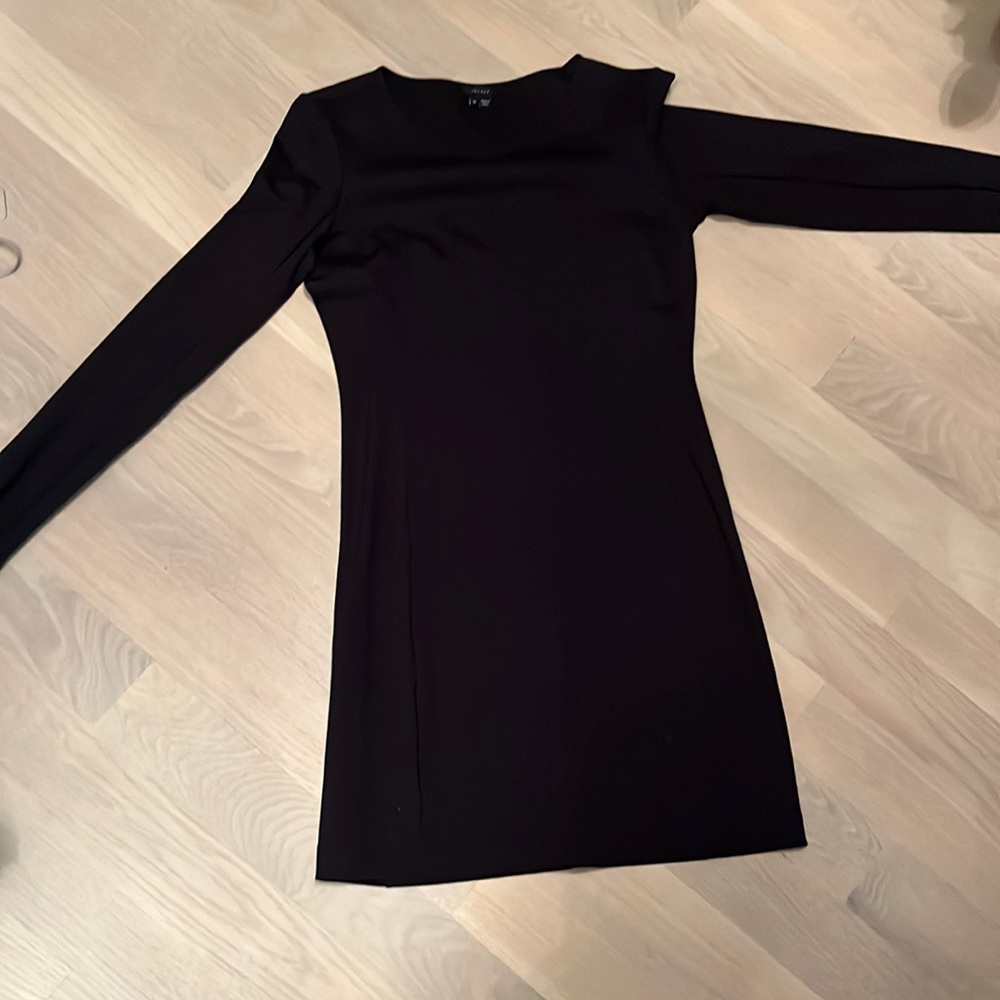 Theory black long sleeved fitted Dress -like new!